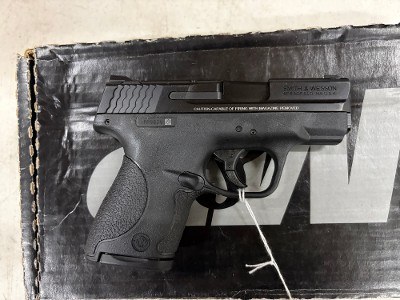 USED Smith & Wesson M&P9 Shield – 9mm, No Thumb Safety, Standard Trigger - Image 7 of 8