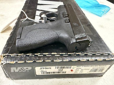 USED Smith & Wesson M&P9 Shield – 9mm, No Thumb Safety, Standard Trigger - Image 4 of 8