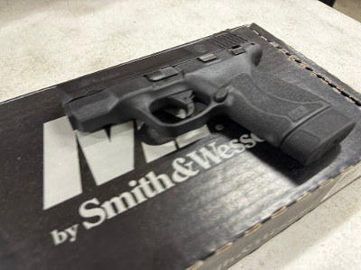 USED Smith & Wesson M&P45 Shield – .45 ACP, Thumb Safety, 3.375