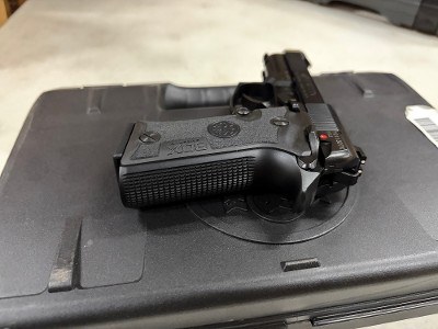 USED Beretta 80X Cheetah – .380 ACP, Black, Very Good Condition - Image 3 of 7