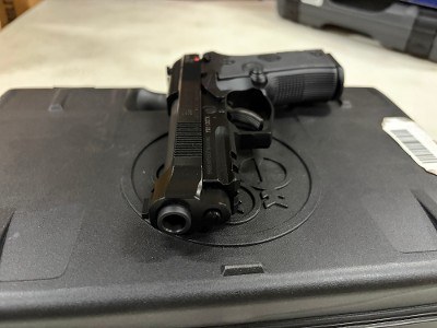 USED Beretta 80X Cheetah – .380 ACP, Black, Very Good Condition - Image 5 of 7