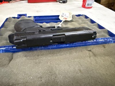 USED Smith & Wesson M&P40 – .40 S&W, Black - Image 4 of 6
