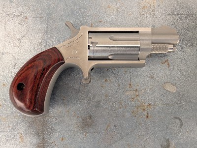 Pre-owned NAA 22 Magnum 5 Shot Mini Revolver NAA-22MS - Image 2 of 3