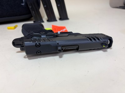 USED Staccato HD C4X Premium 9mm Compensated Pistol – Optics Ready, Four Magazines, Factory Bag - Image 4 of 7