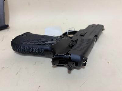 USED SIG Sauer P220 .45 ACP Made in Germany – DA/SA with Decocker, Two Magazines - Image 3 of 6