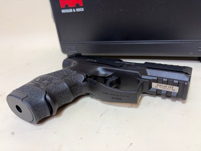 USED Heckler & Koch VP9SK 9mm Subcompact – Night Sights, Three Magazines, Factory Case - Image 3 of 8