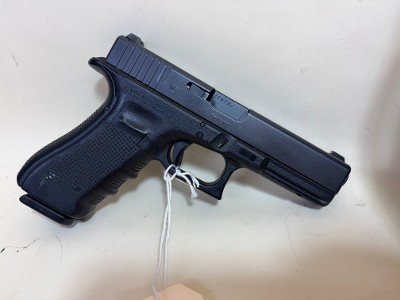 USED Glock 17 Gen4 9mm Pistol – Glock Night Sights, Factory Case, Backstraps - Image 6 of 6