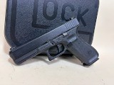 USED Glock 17 Gen5 9mm Pistol – AmeriGlo Night Sights, Factory Case and Backstraps - Image 2 of 8
