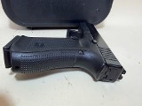 USED Glock 17 Gen5 9mm Pistol – AmeriGlo Night Sights, Factory Case and Backstraps - Image 4 of 8
