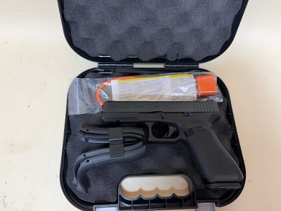 USED Glock 17 Gen5 9mm Pistol – AmeriGlo Night Sights, Factory Case and Backstraps - Image 1 of 8
