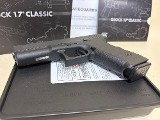 USED Glock 17 Classic Gen 1 9mm – Excellent Condition with Collector-Style Box - Image 2 of 6