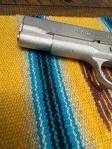 Colt 38 Super Commander - 5 of 19