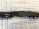BROWNING 42 PUMP SHOTGUN 410 G, 26" FULL, GRADE I LIMITED, 2 1/2 AND 3 IN SHELLS ALMOST NEW - 5 of 14