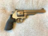 SMITH & WESSON 657 STAINLESS 41 MAG 6 IN MFG 2000 FOR LEW HORTON - 2 of 8
