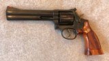 SMITH & WESSON 586 NO DASH 357 MAGNUM 6 IN L FRAME FULL LUG - 2 of 6