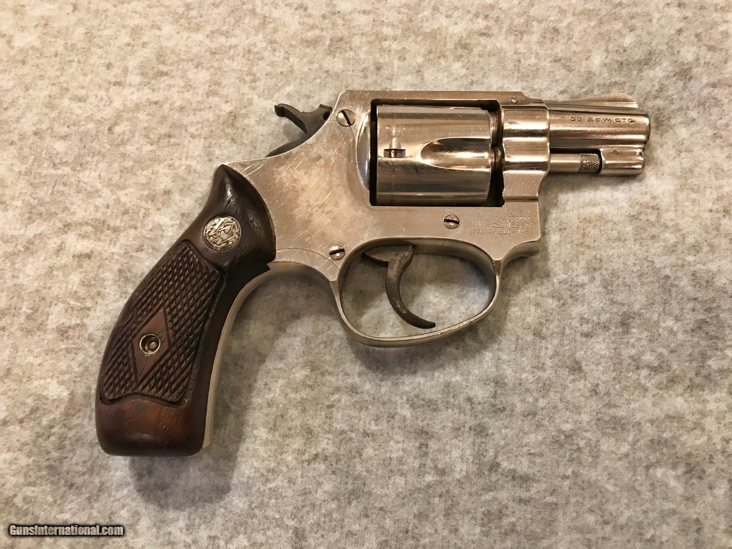 SMITH & WESSON NICKEL 38 TERRIER MADE 1952