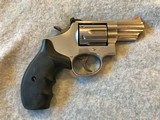 SMITH & WESSON 66-4 STAINLESS 2 1/2 IN BRL 357 MAG REVOLVER - 2 of 10