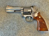 SMITH & WESSON 686-3 357 MAG 4 INCH BRL - 1 of 10