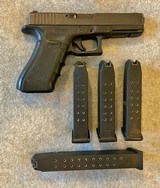 GLOCK 22 PISTOL 40C NIGHT SIGHTS 3 15 RD MAG - 1 of 10