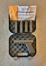 GLOCK 21 GEN 3 45 AUTO 4-13 RD MAGS RAIL - 1 of 8