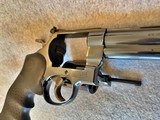 SMITH & WESSON 29-4 1 OF 2500 CLASSIC HUNTER 44M - 9 of 14