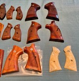 SMITH & WESSON REVOLVER $ PISTOL GRIPS - 3 of 4