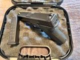 GLOCK 23 NIGHT SIGHTS 40 S&W ORIGINAL BOX - Image 2 of 9