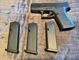 GLOCK 43X 9 MM, 3 MAGS & ORIGINAL BOX & NIGHT SIGHTS - Image 2 of 16