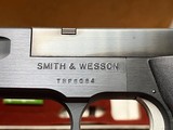 Smith & Wesson model 422 22 Long Rifle 1987 Promo Unfired in Box - 5 of 10
