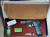 Smith & Wesson model 422 22 Long Rifle 1987 Promo Unfired in Box - 1 of 10