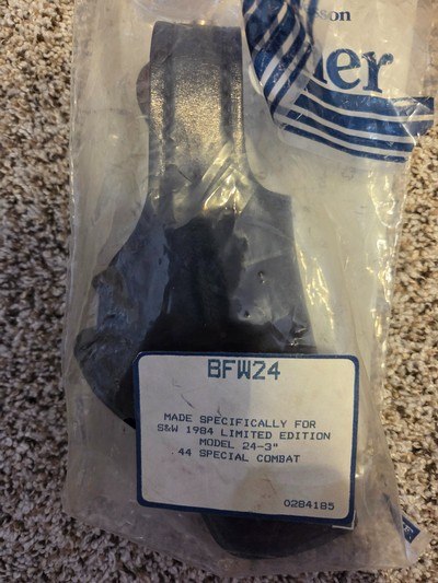 SMITH & WESSON Model 24 & 624 1st 100 - Image 3 of 12