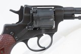 RUSSIAN World War II Soviet NAGANT Model 1895 TULA ARSENAL 7.62mm Revolver
WORLD WAR II ERA Nagant Revolver with HOLSTER - 19 of 22