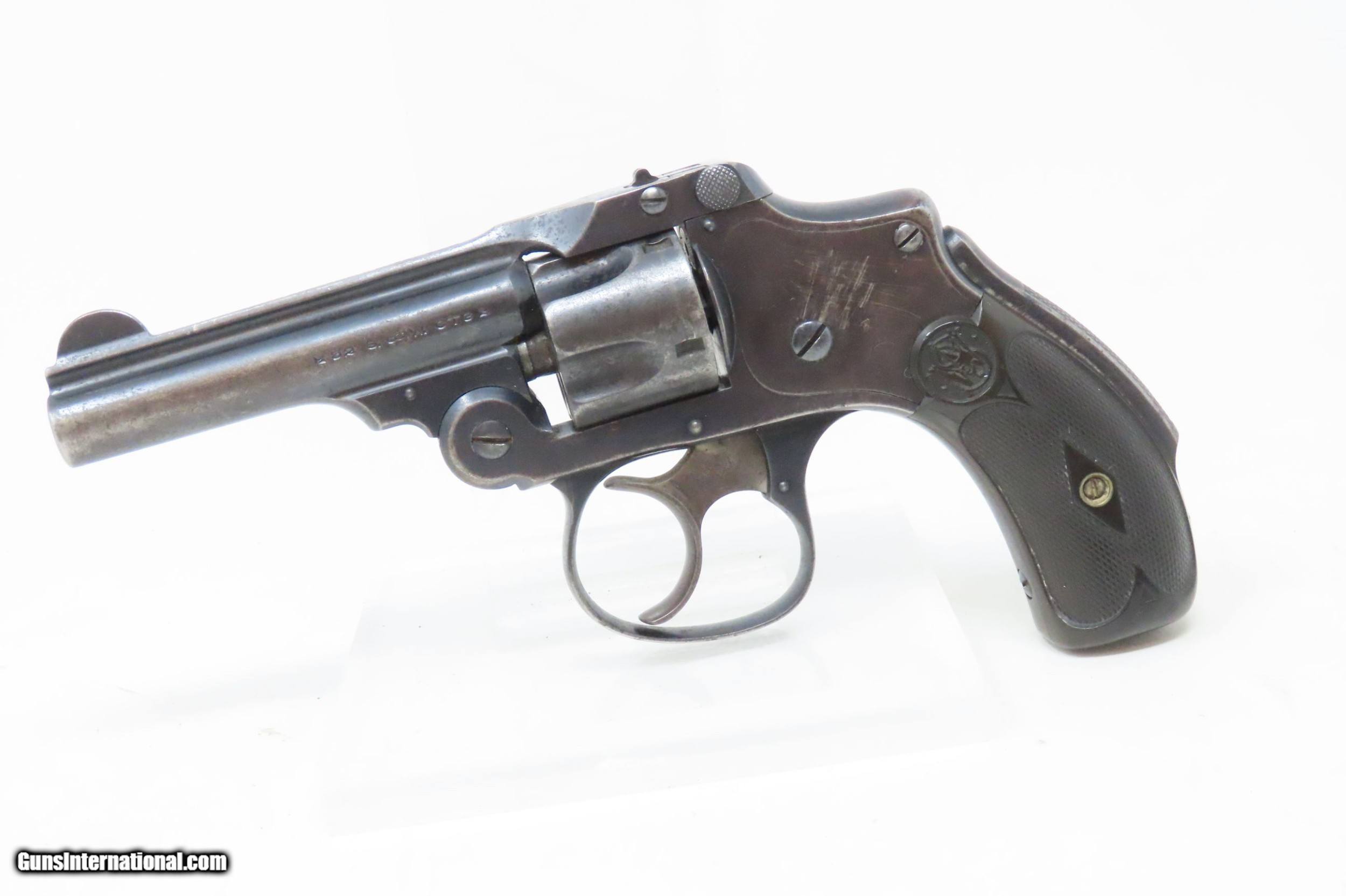 Smith and Wesson type revolver, five shots, caliber 32, …