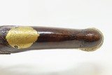 c1760s BAVARIAN JACOB KUCHENREUTER Flintlock Pistol Gold Engraving Carved Stock
Ratisbonne (Regensburg, Germany) - 8 of 23