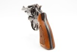 VERY NICE Model 10-5 SMITH & WESSON DA .38 S&W SPECIAL Modern RevolverVERY NICE BLUED FINISH Revolver with WALNUT GRIP - 20 of 20