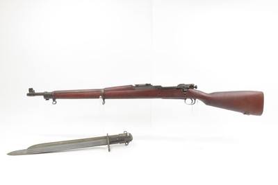 WORLD WAR II U.S. Remington M1903 BOLT ACTION .30-06 C&R Rifle w/BAYONETWWII Rifle 1942 mfg. “RA/4-42 FLAMING BOMB” Barrel - Image 14 of 20