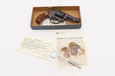 FACTORY BOXED Smith & Wesson Model 36 .38 Special SELF DEFENSE Revolver C&R CLASSIC BLUED S&W CONCEAL & CARRY Handgun - Image 3 of 21