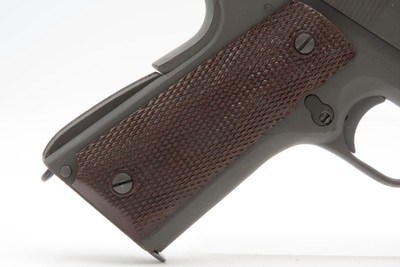 DESIREABLE “Begley” Inspected WWII U.S. COLT M1911A1 C&R w/U.S. RIA HOLSTER World War 2 JOHN S. BEGLEY “JSB” Marked Govt Model - Image 16 of 21
