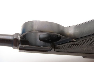 Swedish WWII Era HUSQVARNA M40 9mm Danish Police C&R PISTOL Semi-AutomaticSwedish Military & Danish Police Pistol w/ Holster, Spare Magazines, and O - Image 14 of 19