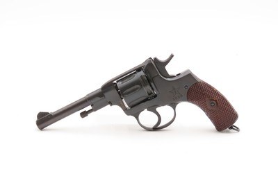 RUSSIAN WW II Era NAGANT M1895 TULA Arsenal 7.62 DA Revolver HOLSTER & BOXWORLD WAR II Handgun Made in 1938 w/MATCHING BOX - Image 24 of 25