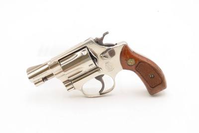 Smith & Wesson M36 .38 Special SELF DEFENSE CONCEAL/CARRY Revolver 1979-80NICKEL FINISH S&W with 2” Barrel & CHECKERED GRIPS - Image 2 of 18