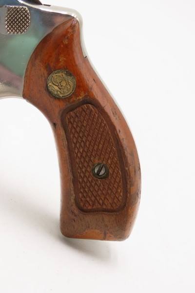 Smith & Wesson M36 .38 Special SELF DEFENSE CONCEAL/CARRY Revolver 1979-80NICKEL FINISH S&W with 2” Barrel & CHECKERED GRIPS - Image 3 of 18