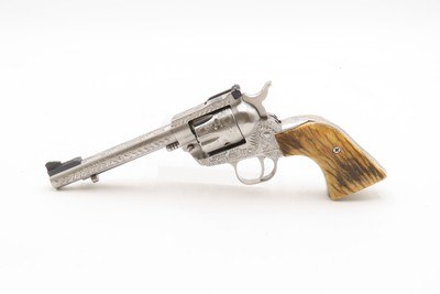 ENGRAVED RUGER New Model SINGLE SIX .22 LR Single Action Revolver Very FINE With MATCHING .22 WMRF Extra Cylinder & STAG GRIPS - Image 3 of 19