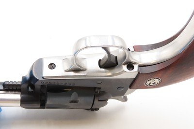 RUGER New Model SINGLE SIX .22 LR Single Action Revolver PLINKER EXCELLENTWith TRANSFER BAR Mechanism for Increased Safety - Image 11 of 17