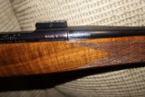 Weatherby DeLuxe Mark V 240 Mag Left Hand Rifle - 7 of 10