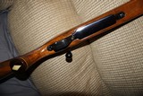 Weatherby DeLuxe Mark V 240 Mag Left Hand Rifle - 9 of 10