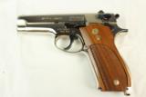 Smith & Wesson Model 39-2 Nickel 1975-76 in excellent condition with box - 3 of 15