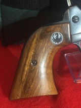 RUGER .44 MAGNUM BLACKHAWK FLATTOP SINGLE ACTION REVOLVER - 4 of 18