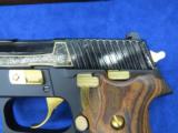  SIG SAUER
P226 9mm
25th Anniversary Commemorative.high gloss gold platted. - 3 of 11