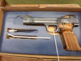 Smith & Wesson Model 41 5-1/2" Heavy Barrel in Original Box with Manual Near Mint - 1 of 15